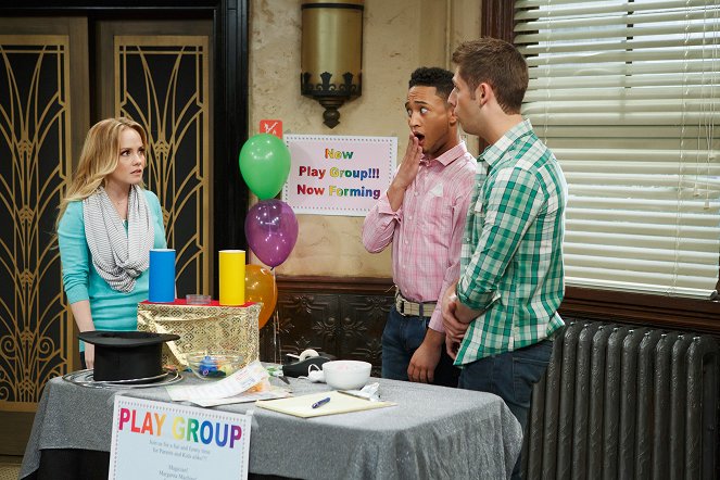 Baby Daddy - The Playdate's the Thing/The Emma Dilemma - Photos - Kelly Stables, Tahj Mowry, Jean-Luc Bilodeau