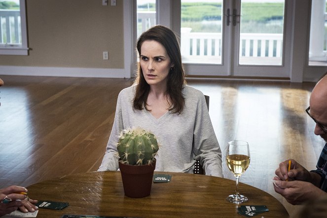 Good Behavior - Letty Raines, in the Mansion, With the Gun - Film - Michelle Dockery