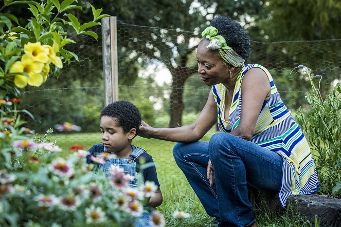 Queen Sugar - Season 2 - Dream Variations - Film - Ethan Hutchison, Tina Lifford