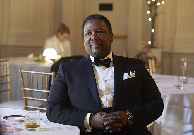 Suits - Right-Hand Man - Photos - Wendell Pierce