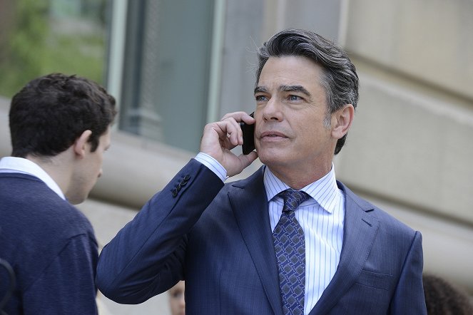 Covert Affairs - Season 5 - Starlings Of The Slipstream - Photos - Peter Gallagher