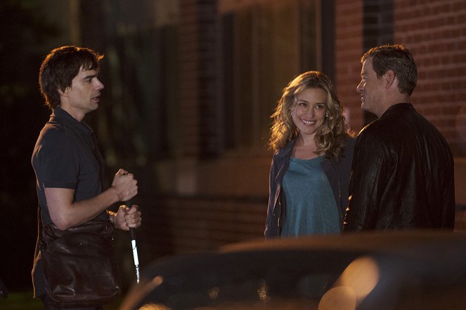 Covert Affairs - Starlings Of The Slipstream - Photos - Christopher Gorham, Piper Perabo, Nic Bishop