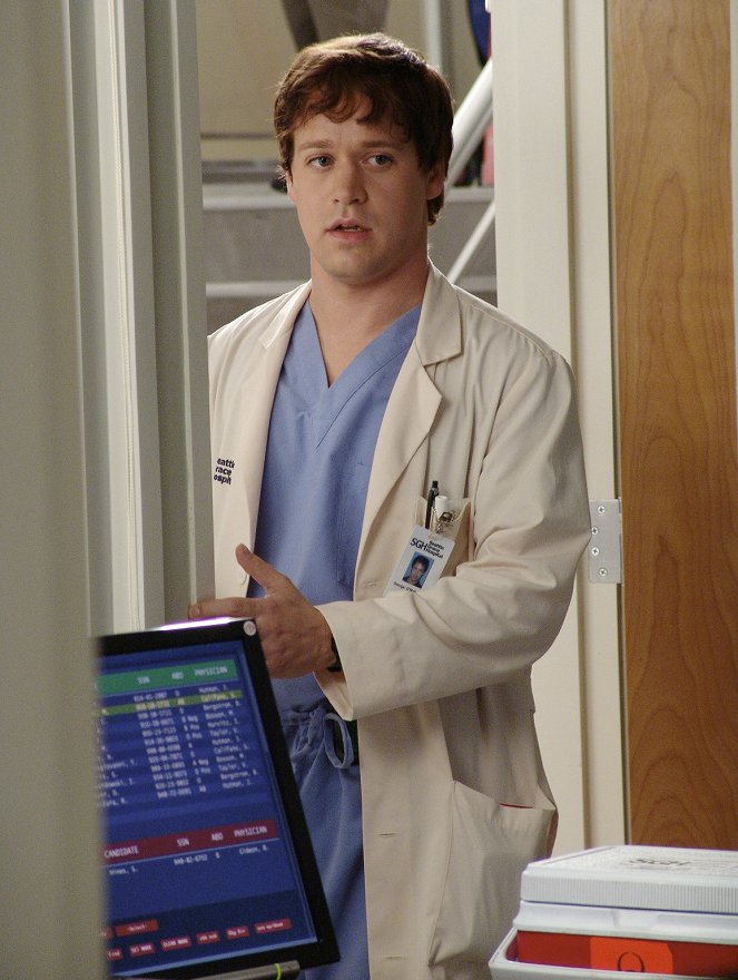Grey's Anatomy - Season 1 - The First Cut Is the Deepest - Photos - T.R. Knight