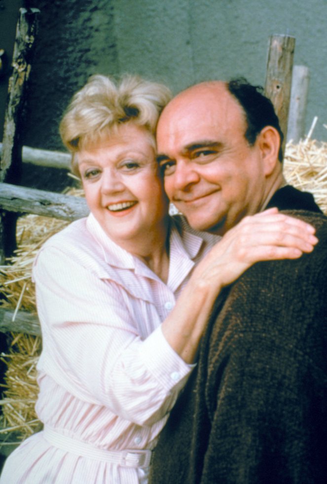 Murder, She Wrote - Season 1 - We're Off to Kill the Wizard - Promo - Angela Lansbury, James Coco