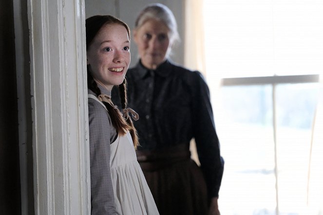 Anne with an E - Youth Is the Season of Hope - Photos - Amybeth McNulty