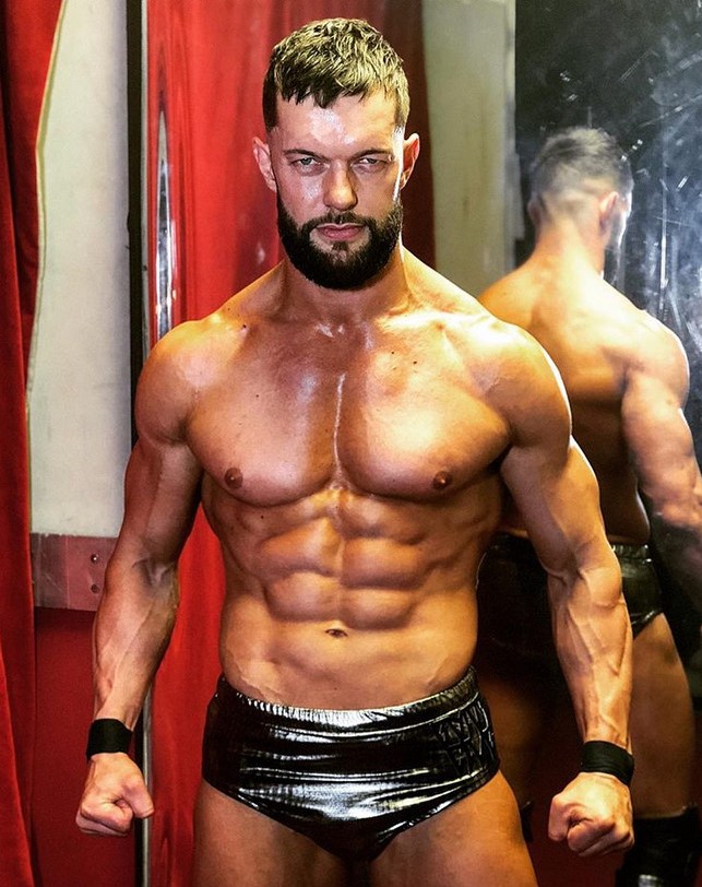 WWE Extreme Rules - Z natáčení - Fergal Devitt