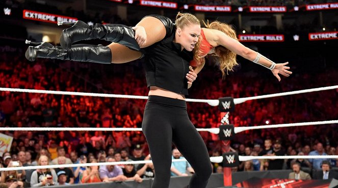 WWE Extreme Rules - Van film - Ronda Rousey