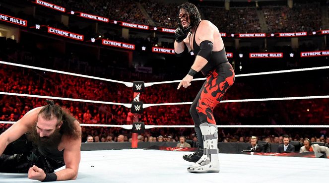 WWE Extreme Rules - Photos - Jon Huber, Glenn Jacobs