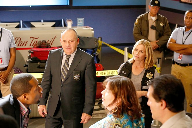 CSI: Crime Scene Investigation - Keep Calm and Carry-On - Kuvat elokuvasta - Paul Guilfoyle, Elisabeth Shue