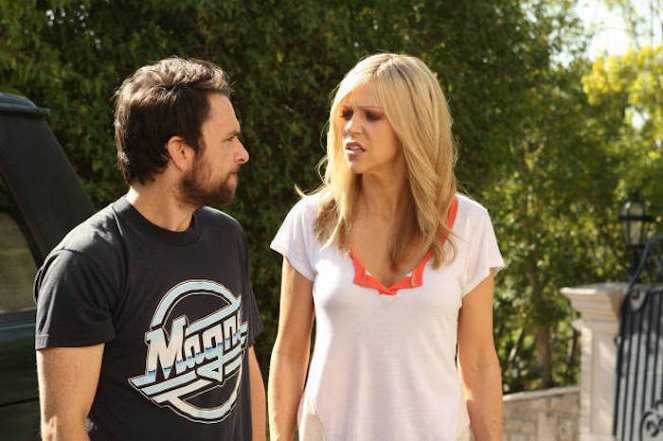 It's Always Sunny in Philadelphia - Charlie and Dee Find Love - Photos - Charlie Day, Kaitlin Olson