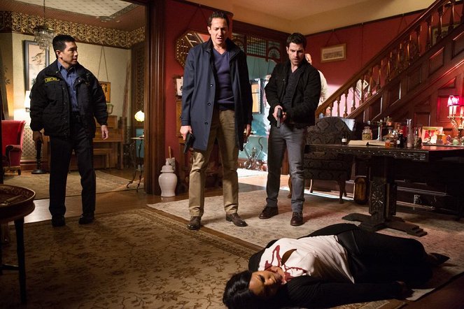 Grimm - You Don't Know Jack - Photos - Reggie Lee, Sasha Roiz, David Giuntoli