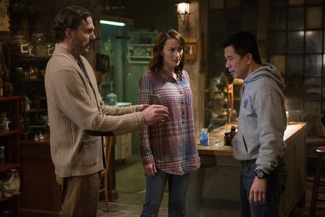 Grimm - The Taming of the Wu - Photos - Silas Weir Mitchell, Bree Turner, Reggie Lee