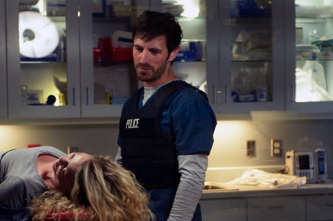 The Night Shift - Season 3 - Unexpected - Photos - Eoin Macken