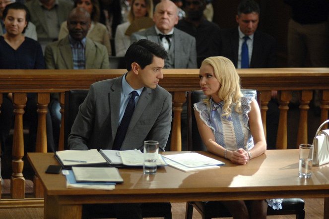 Trial & Error - Lady, Killer - A Hole in the Case - Z filmu - Nicholas D'Agosto, Kristin Chenoweth