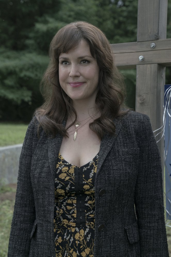 Castle Rock - Severance - Photos - Melanie Lynskey