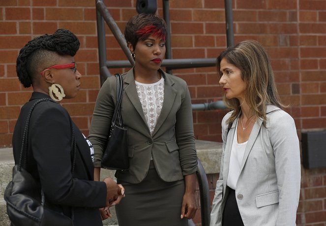 Shots Fired - Hour Five: Before the Storm - Van film - Aisha Hinds, DeWanda Wise