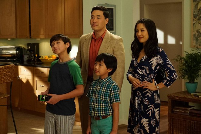 Fresh Off the Boat - Love and Loopholes - Do filme - Ian Chen