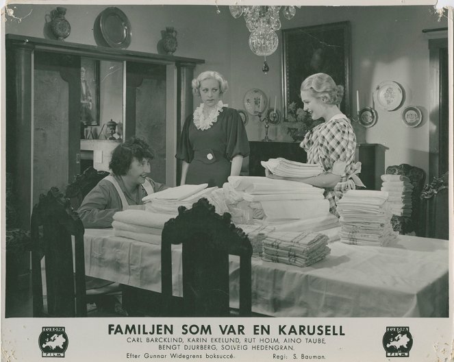 Familjen som var en karusell - Lobbykarten - Rut Holm, Karin Ekelund, Solveig Hedengran