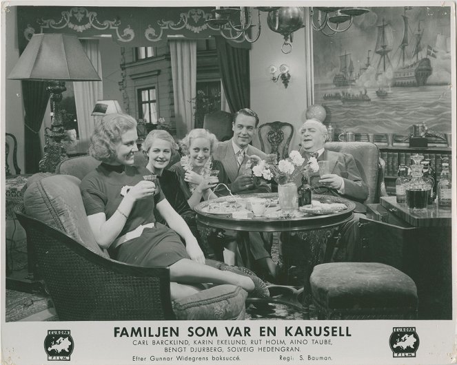 Familjen som var en karusell - Lobby karty - Aino Taube, Solveig Hedengran, Karin Ekelund, Bengt Djurberg, Carl Barcklind
