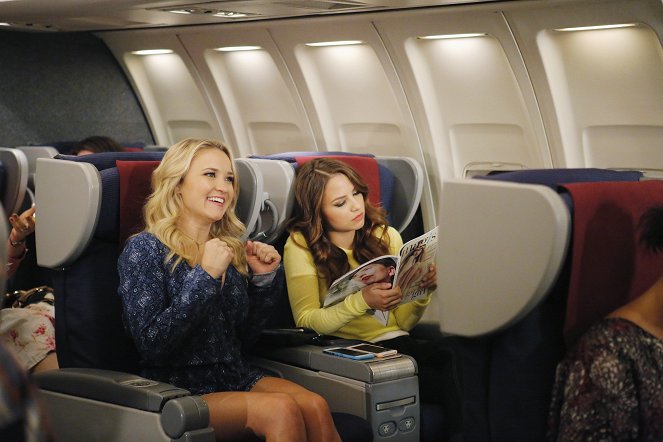 Young & Hungry - Young & Lottery - Van film - Emily Osment, Aimee Carrero