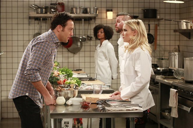 Young & Hungry - Young & Part Two - Filmfotos - Jonathan Sadowski, Emily Osment