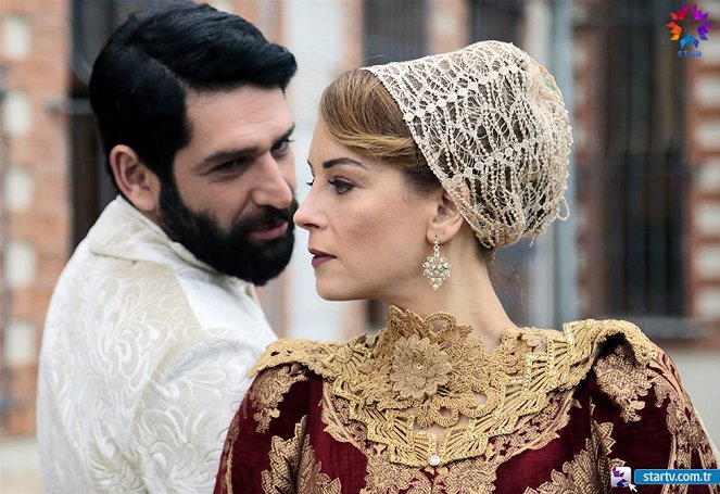 Kalbimin Sultanı - De la película - Emel Çölgeçen
