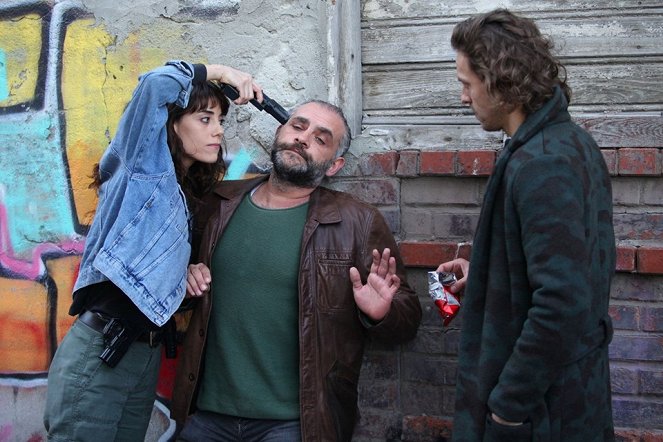 Şahsiyet - De la película - Cansu Dere, Metin Akdülger