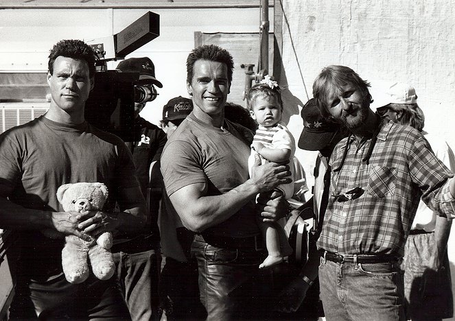 Terminator 2: Tuomion päivä - Kuvat kuvauksista - Arnold Schwarzenegger, James Cameron