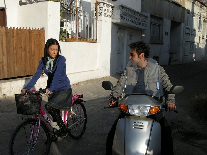 Mazi Yarası - Kuvat elokuvasta