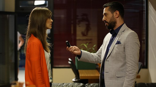 4N1K: İlk Aşk - Episode 3 - Filmfotók - Emir Benderlioğlu