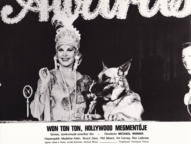 Won Ton Ton, the Dog Who Saved Hollywood - Cartões lobby