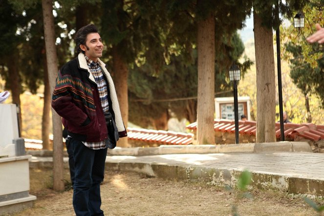 Yeşil Deniz - Ne mutlu o gariplere - De la película