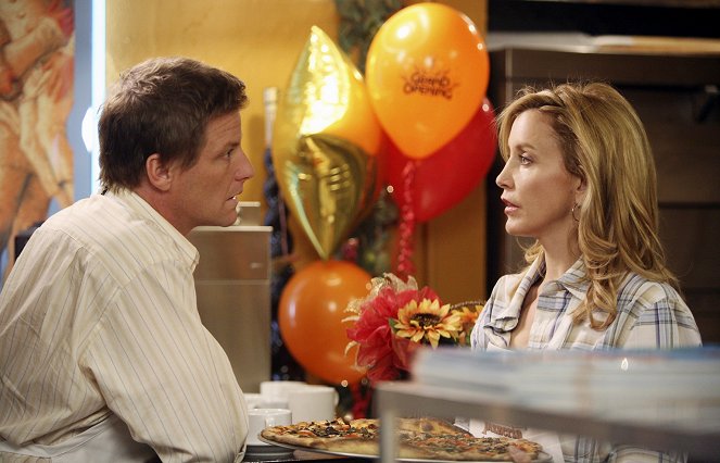 Desperate Housewives - The Little Things You Do Together - Van film - Doug Savant, Felicity Huffman