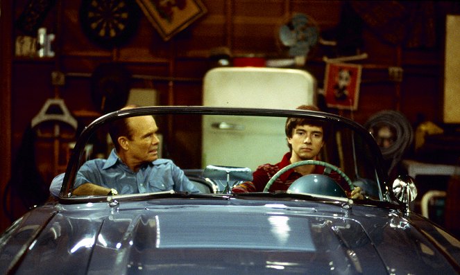 Aquellos maravillosos 70 - Season 4 - Eric's Corvette Caper - De la película - Kurtwood Smith, Topher Grace