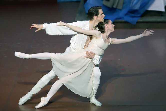 Romeo und Julia - Ballett von John Cranko nach William Shakespeare - Filmfotók - David Moore, Elisa Badenes