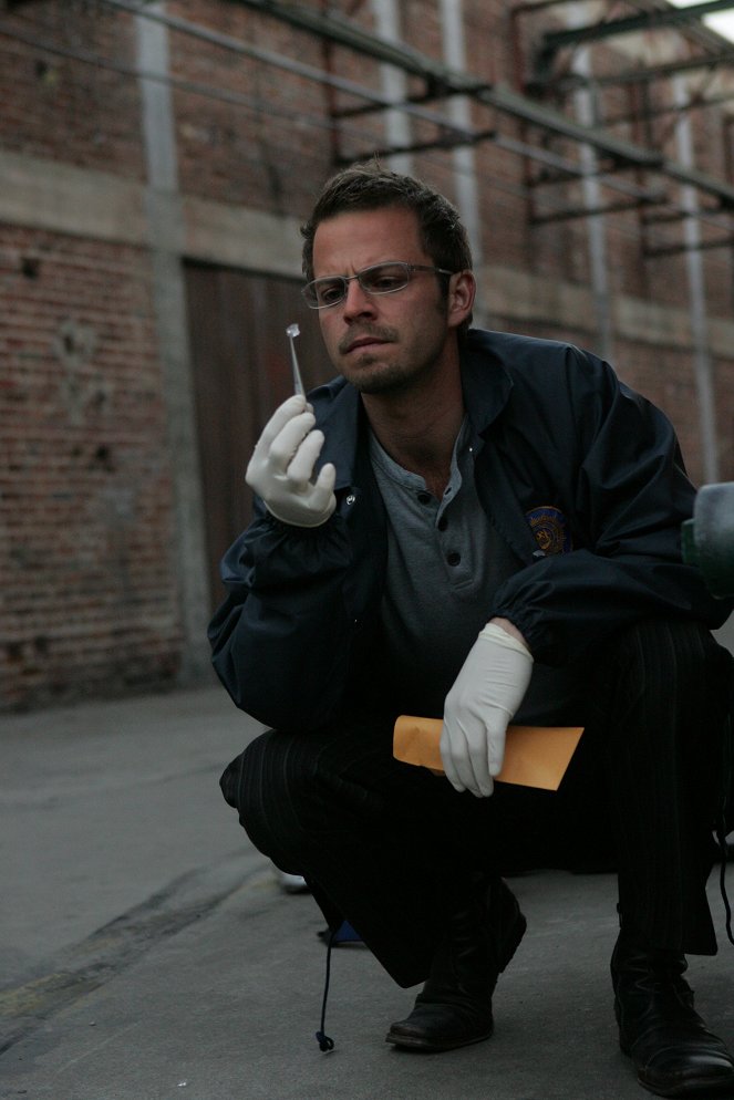 CSI: Kryminalne zagadki Nowego Jorku - Żyj lub pozwól umrzeć - Z filmu - Carmine Giovinazzo