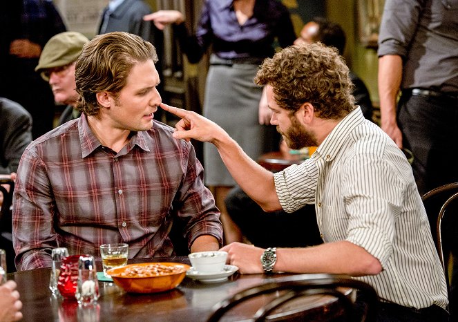 Men at Work - Wake and Bake - Photos - Michael Cassidy, Danny Masterson