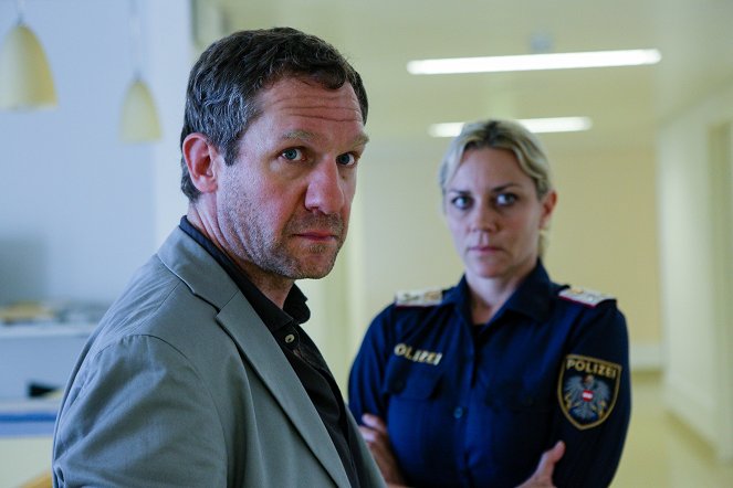 CopStories - Season 3 - Bitte ned - Kuvat elokuvasta - Johannes Zeiler, Kristina Bangert
