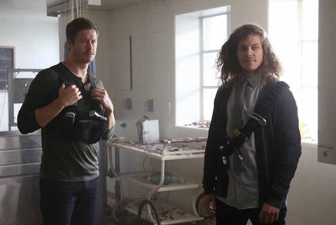 Ghosted - Ghost Studz - Photos - Anders Holm, Blake Anderson