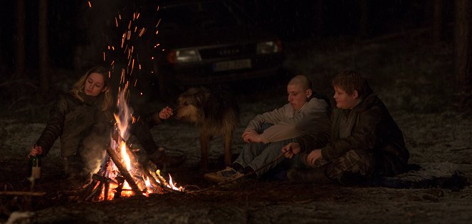 Winter Flies - De la película - Eliška Křenková, Tomáš Mrvík, Jan František Uher