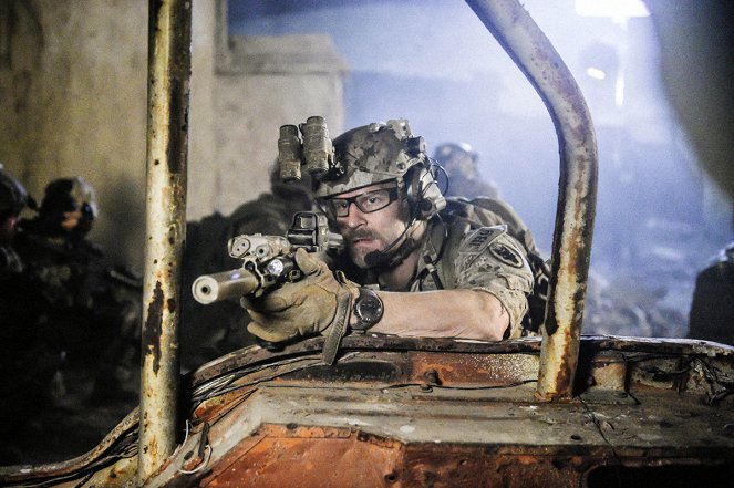 SEAL Team - The Upside Down - Photos - David Boreanaz