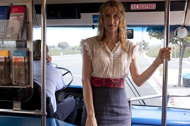 Enlightened - Not Good Enough Mothers - Photos - Laura Dern
