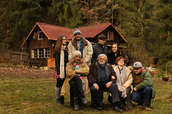 Chata na predaj - Z nakrúcania - Judit Pecháček, David Vávra, Ivana Chýlková, Michael Pitthan, Jan Kačer, Tereza Ramba, Jana Synková, Jan Strejcovský