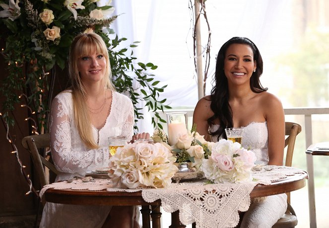 Glee - A Wedding - Photos - Heather Morris, Naya Rivera