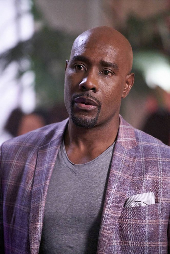 Rosewood - Asphyxiation & Aces - De la película - Morris Chestnut