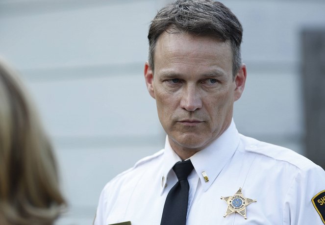 Shots Fired - Hour Seven: The Content of Their Character - Photos - Stephen Moyer