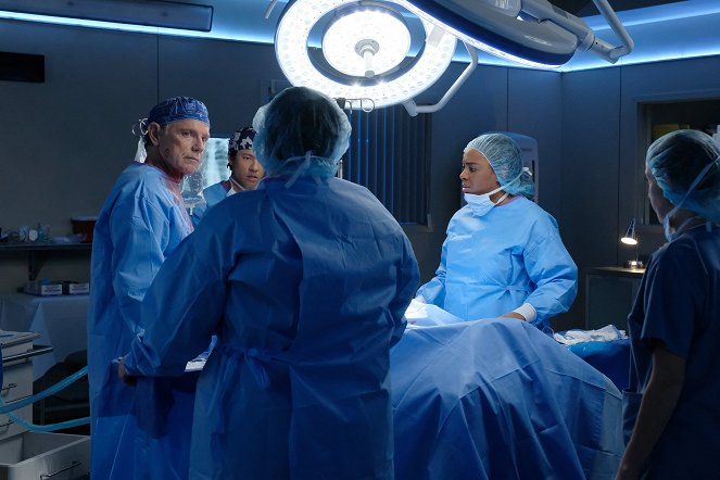 Atlanta Medical - Aller Anfang ist schwer - Filmfotos - Bruce Greenwood, Shaunette Renée Wilson