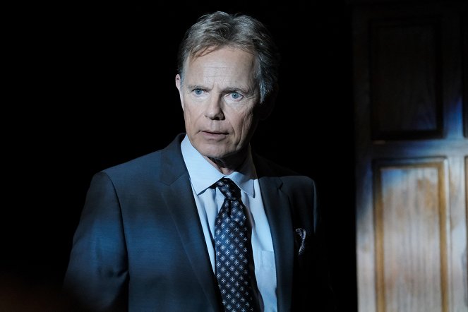 The Resident - None the Wiser - Van film - Bruce Greenwood