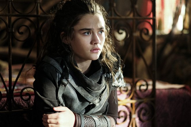 The 100 - L'Année obscure - Film - Lola Flanery