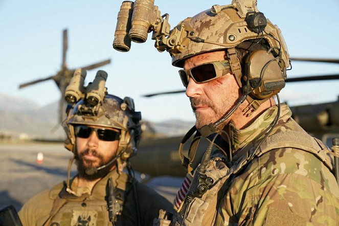 SEAL Team - Season 1 - The Cost of Doing Business - Photos - Neil Brown Jr., David Boreanaz